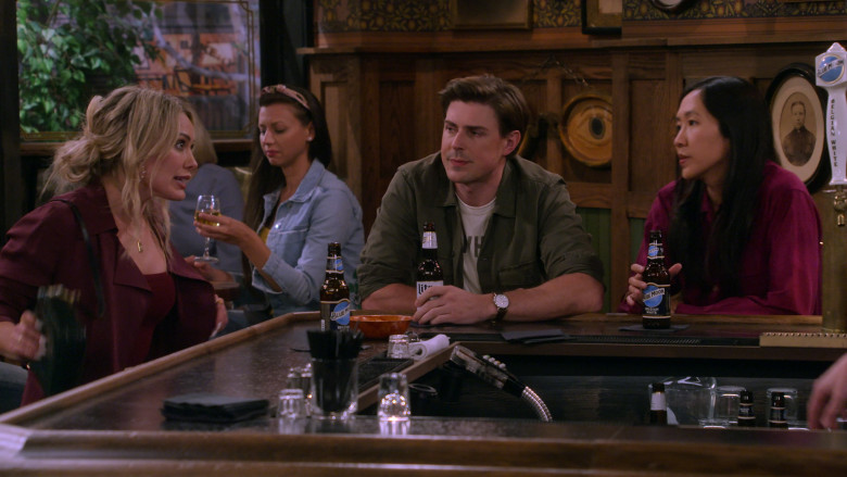 Miller Lite and Blue Moon Beer in How I Met Your Father S02E10 I'm His Swish (2)