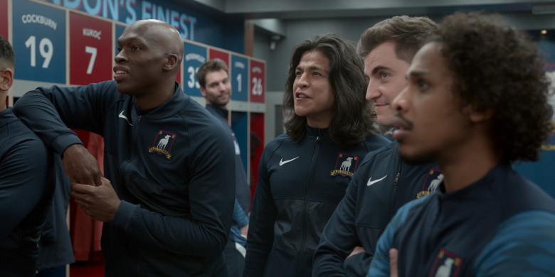 Nike Men's Tracksuits in Ted Lasso S03E03 4-5-1 (4)