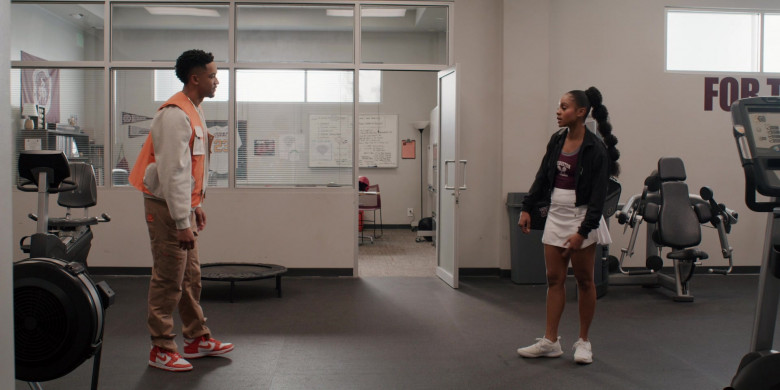 Nike Sneakers in All American Homecoming S02E15 Diary (4)