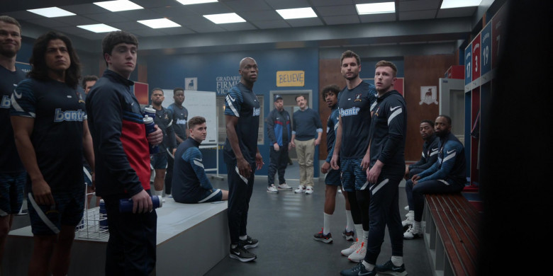 Nike Sportswear in Ted Lasso S03E02 (I Don't Want to Go to) Chelsea (6)