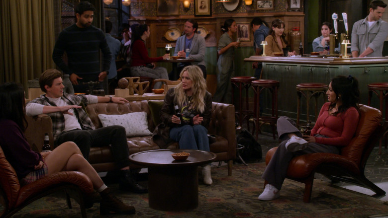 Nike Women's Sneakers of Francia Raisa as Valentina in How I Met Your Father S02E08 Rewardishment (1)