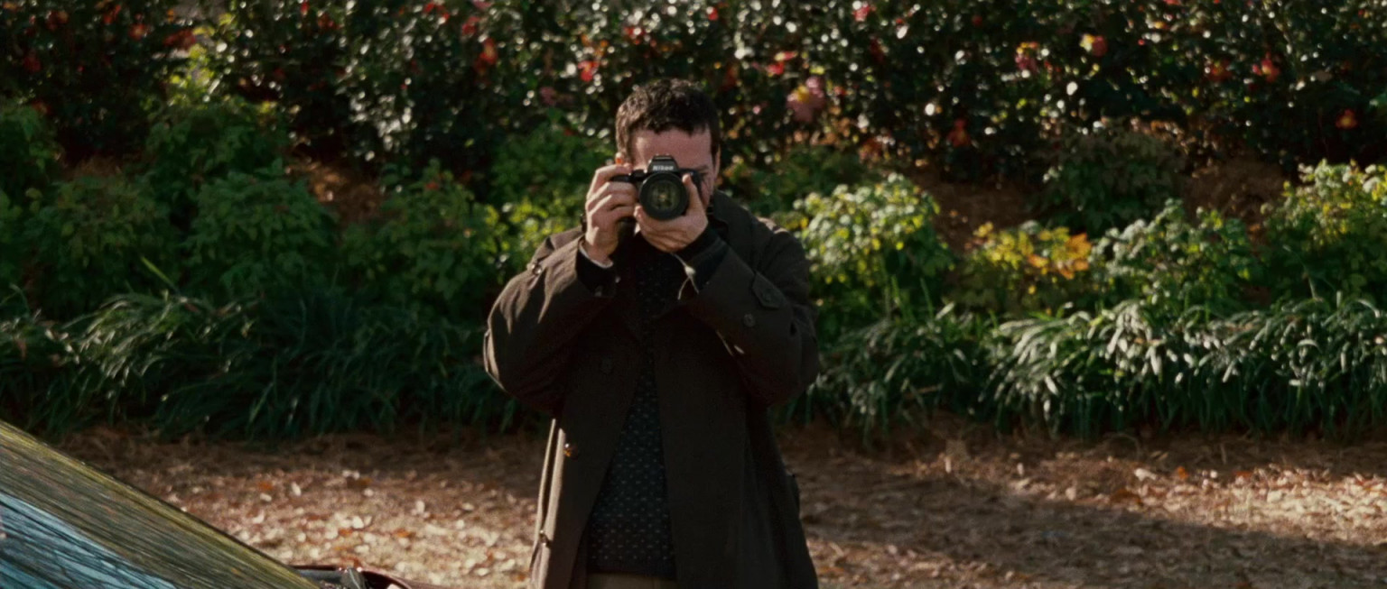 Nikon Camera Used By Kevin Sussman As Barry In Sweet Home Alabama (2002)