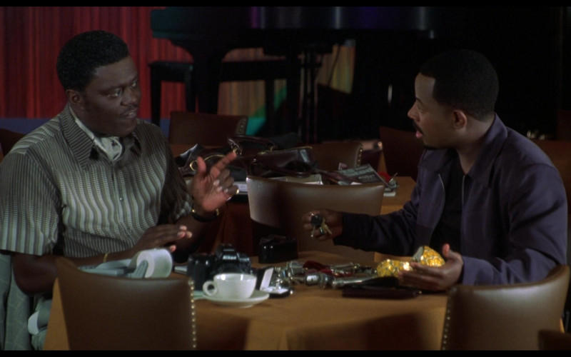 Nikon Camera of Bernie Mac as Uncle Jack in What's the Worst That Could Happen (1)