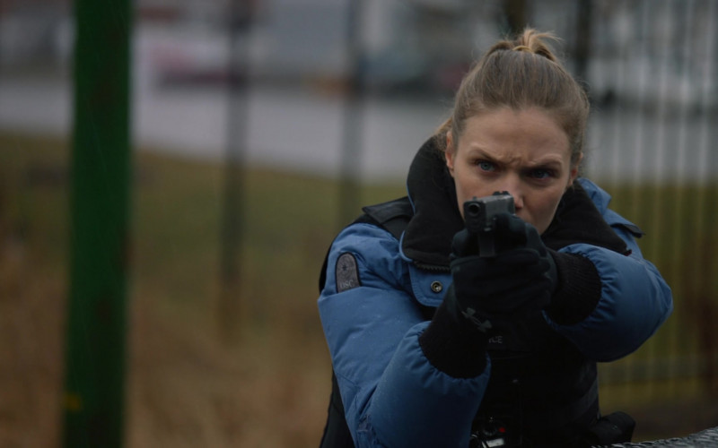 Outdoor Survival Canada Women's Blue Jacket in Chicago P.D. S10E17 Out of the Depths (2023)