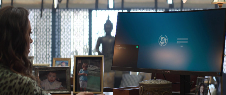 Philips Curved Widescreen Monitor in Operation Fortune Ruse de guerre 2023 Movie (1)