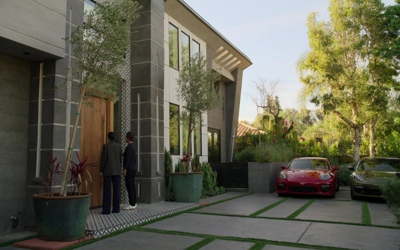 Porsche Red and Green Cars in Unstable S01E05 Beautiful Birthday Bastards (1)