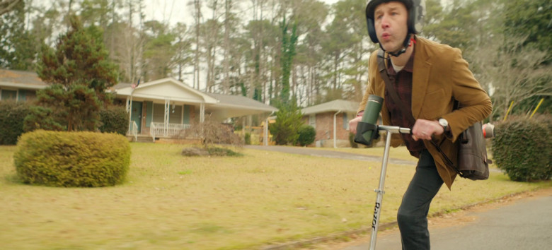 Razor Scooter of Chris O'Dowd as Dusty in The Big Door Prize S01E01 Dusty (4)