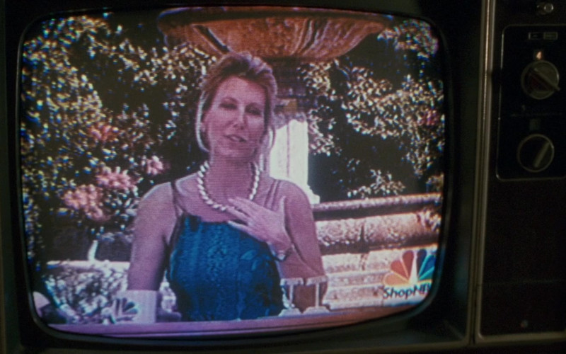 ShopNBC Television Channel in Sweet Home Alabama (2002)