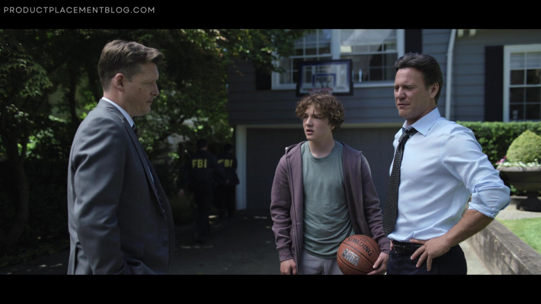 Spalding Basketball in The Night Agent S01E10 Fathers (2023)