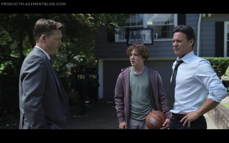 Spalding Basketball in The Night Agent S01E10 Fathers (2023)