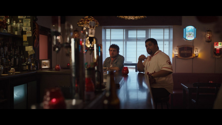 Stag Beer and Michelob Signs in Cocaine Bear (2023)