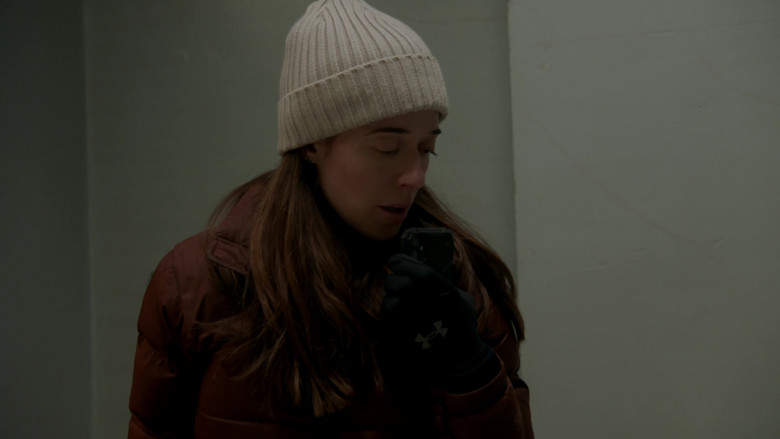 Under Armour Gloves in Chicago P.D. S10E17 Out of the Depths (7)