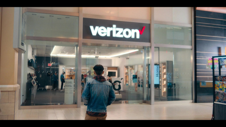 Verizon Store in Chang Can Dunk (1)