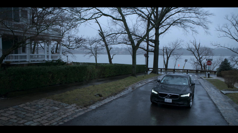 Volvo S90 Car in Power Book II Ghost S03E01 Your Perception, Your Reality (1)