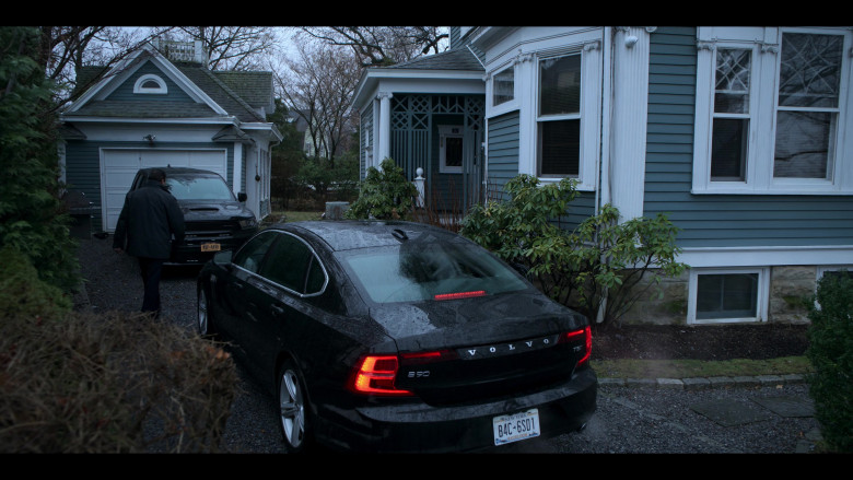 Volvo S90 Car in Power Book II Ghost S03E01 Your Perception, Your Reality (3)
