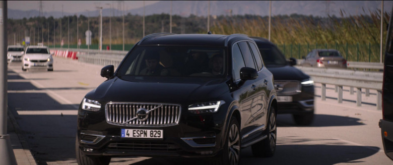 Volvo XC90 SUVs in Operation Fortune Ruse de guerre (2)