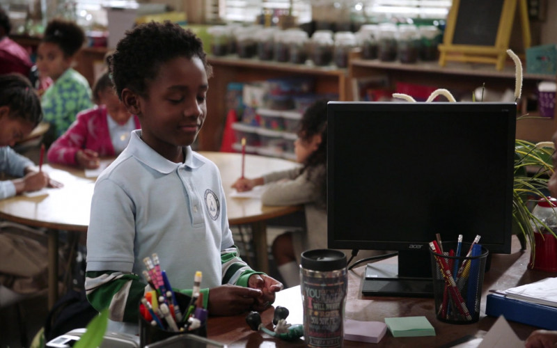 Acer Monitors in Abbott Elementary S02E20 Educator of the Year (1)
