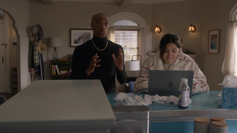 Apple MacBook Air Laptop Used by Actress Gina Rodriguez in Not Dead Yet S01E10 Not Well Yet (3)
