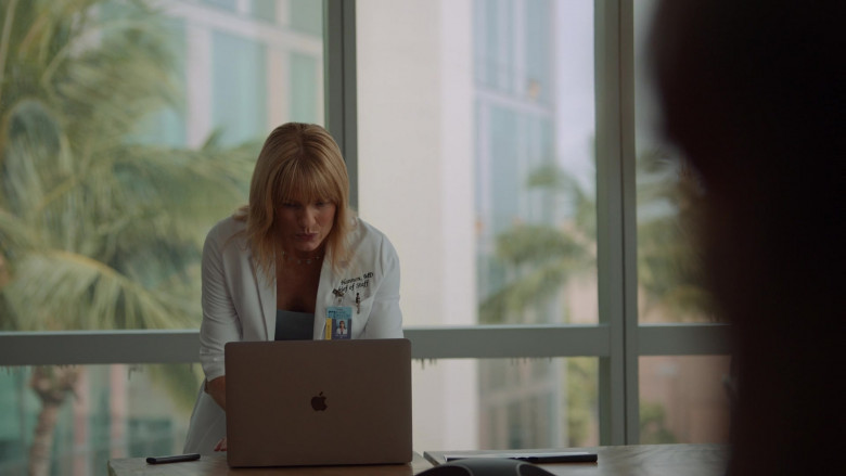 Apple MacBook Laptop Used by Kathleen Rose Perkins as Dr. Clara Hannon in Doogie Kameāloha, M.D. S02E01 A Hui Huo (6)