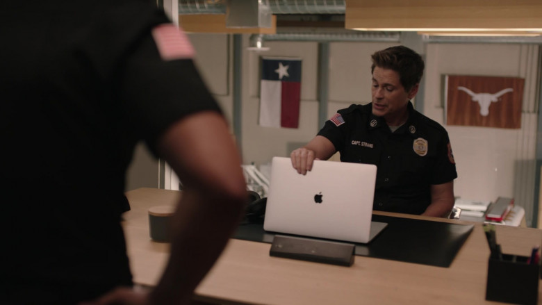 Apple MacBook Laptops in 9-1-1 Lone Star Double Trouble (3)