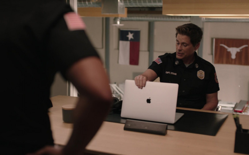 Apple MacBook Laptops in 9-1-1 Lone Star Double Trouble (3)