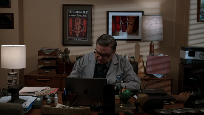 Apple MacBook Laptops in Chicago Med S08E18 I Could See the Writing on the Wall (5)