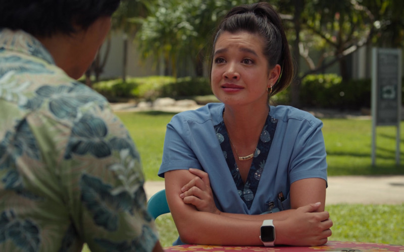 Apple Watch of Peyton Elizabeth Lee in Doogie Kameāloha, M.D. S02E10 "Me" (2023)