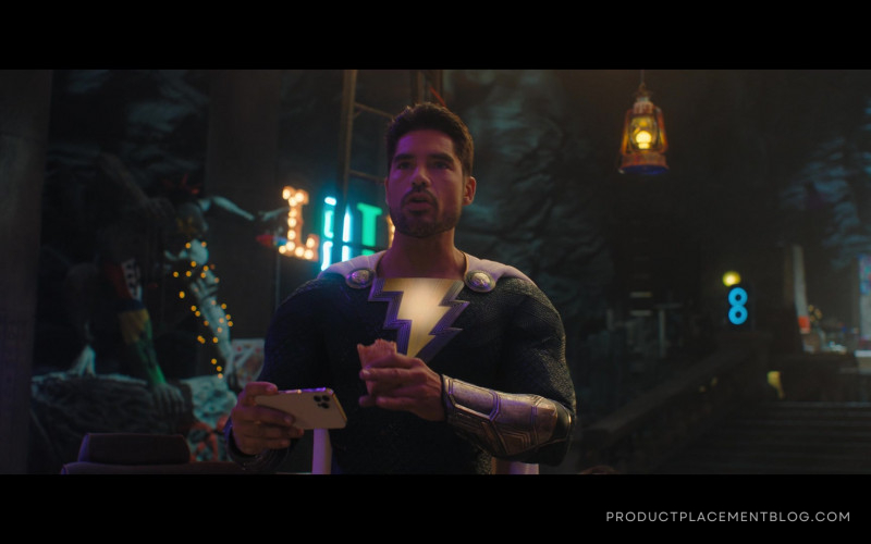 Apple iPhone Smartphone of D. J. Cotrona as Pedro Peña in Shazam! Fury of the Gods (2023)