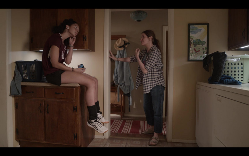 Asics Women's Sneakers Worn by Tanzyn Crawford as Rae in Tiny Beautiful Things S01E03 The Ghost Ship (2023)