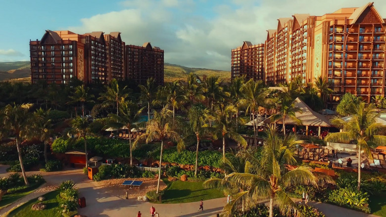 Aulani Disney Hawaii Resort in Doogie Kameāloha, M.D. S02E03 Message from the Chief (1)