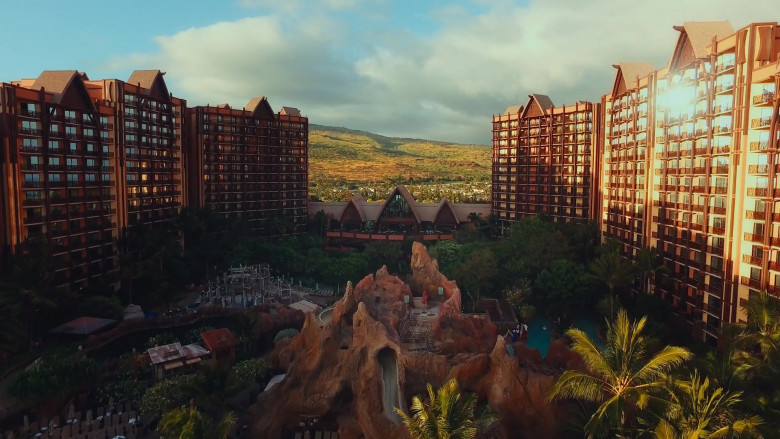 Aulani Disney Hawaii Resort in Doogie Kameāloha, M.D. S02E03 Message from the Chief (2)