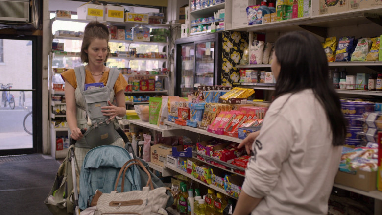 Hippeas, Purex, Persil, LesserEvil Snacks, Garden of Eatin' Chips, Pocky, Skittles, Life Savers in Awkwafina Is Nora From Queens S03E01 "Nightmares" (2023) - 365680