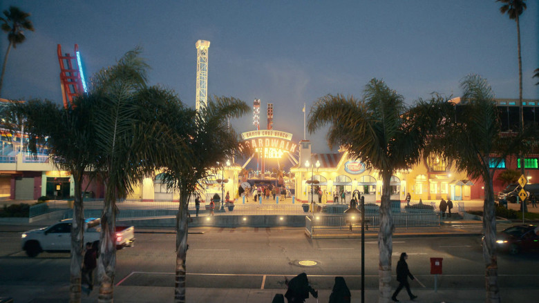 Santa Cruz Beach Boardwalk Amusement Park in Blindspotting S02E04 "By Hook or by Crook" (2023) - 365751