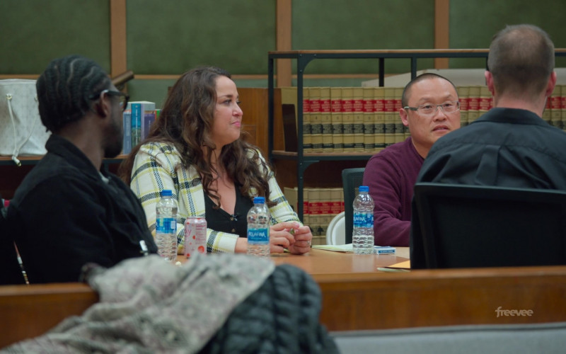 Bubly Can and Aquafina Water in Jury Duty S01E05 Ineffective Assistance (2023)