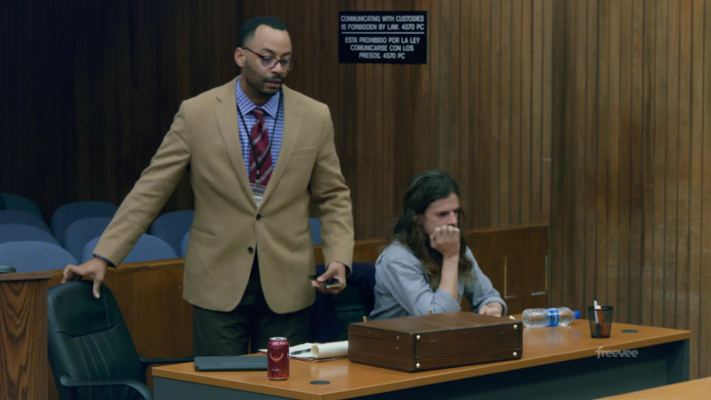 Bubly Sparkling Water and Aquafina Bottle in Jury Duty S01E02 Opening Arguments (2)