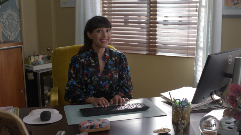 Dell Computer Monitor Used by Hannah Simone as Sam in Not Dead Yet S01E08 Not Friends Yet (2023)