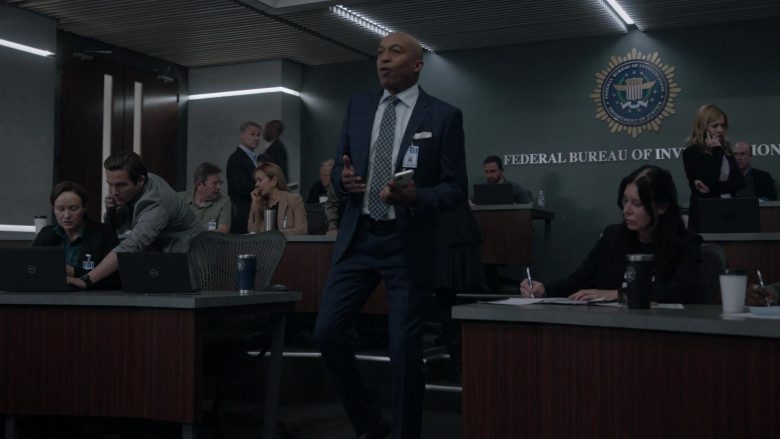 Dell Laptop Computers in The Rookie Feds S01E20 I Am Many (10)