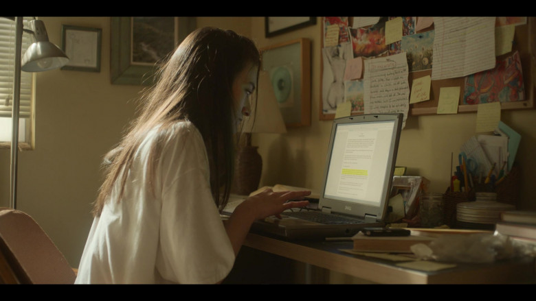 Dell Laptop of Sarah Pidgeon as younger Clare in Tiny Beautiful Things S01E03 The Ghost Ship (3)