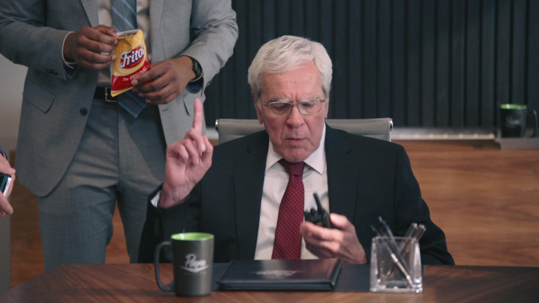 Fritos Chips in American Auto S02E13 Judgement Day (5)