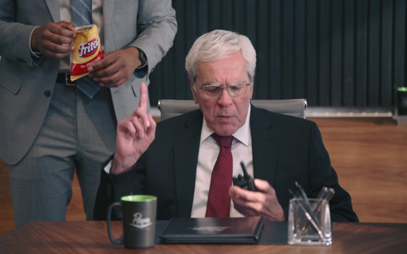 Fritos Chips in American Auto S02E13 Judgement Day (5)