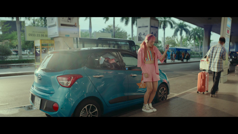 Hyundai Car in A Tourist's Guide to Love (1)