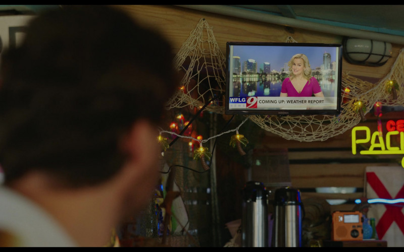 Insignia TV and Pacifico Beer Sign in Florida Man S01E04 "One More Day" (2023)