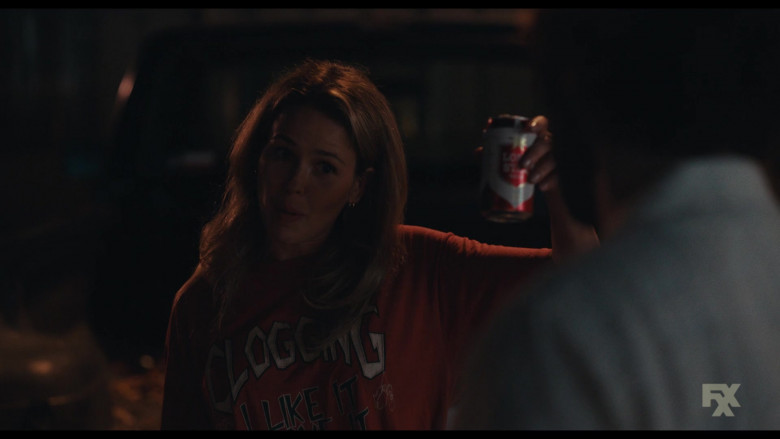 Lone Star Beer in Dave S03E01 Texas (1)