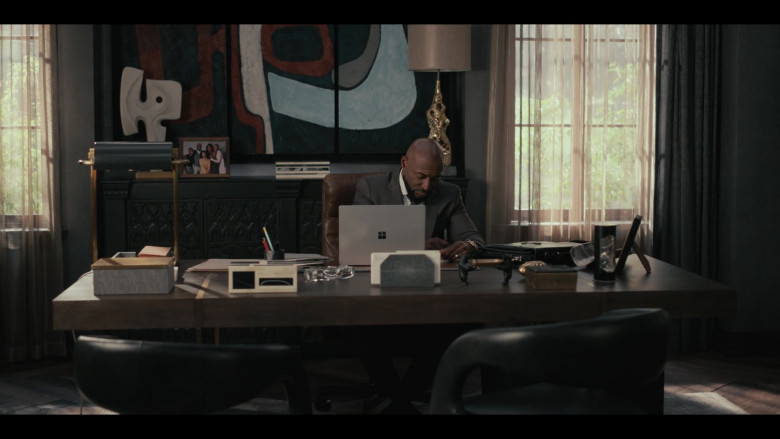 Microsoft Surface Laptop in Bel-Air S02E08 Pursuit of Happiness (2023)