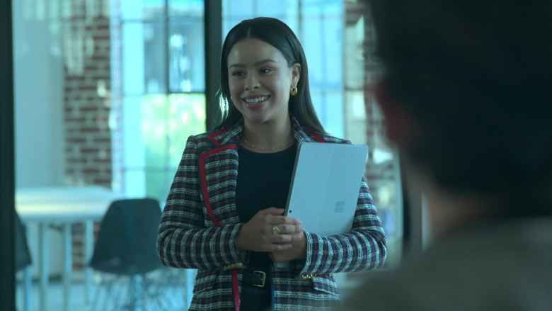 Microsoft Surface Tablet of Cierra Ramirez as Mariana Adams Foster in Good Trouble S05E03 About Damn Time (3)