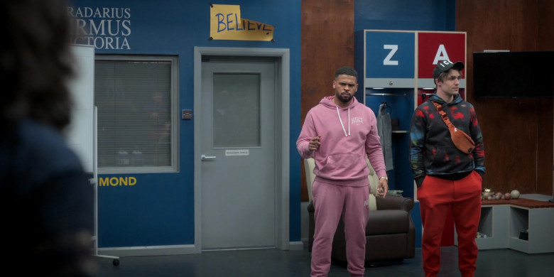 Nike Men's Pink Hoodie and Sweatpants Tracksuit in Ted Lasso S03E04 Big Week (3)