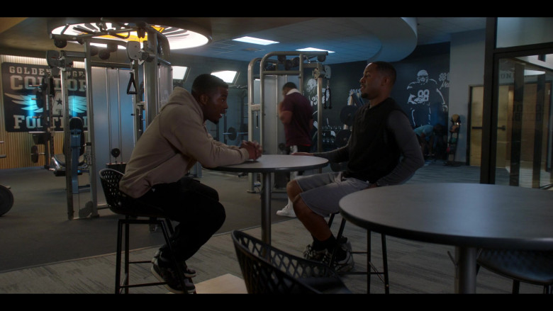 Nike Sneakers in All American S05E16 My Name Is