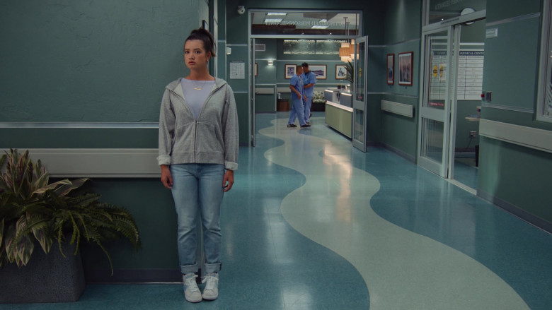 Nike Women's Shoes of Peyton Elizabeth Lee in Doogie Kameāloha, M.D. S02E03 Message from the Chief (2)