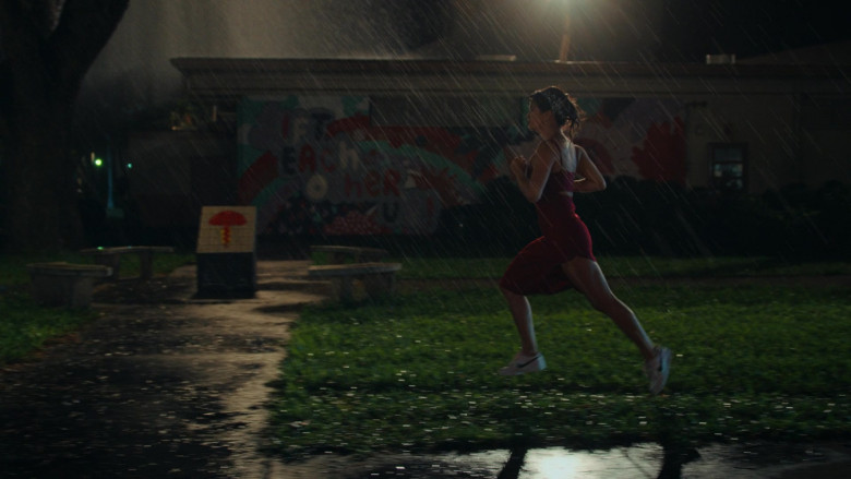 Nike Women's Shoes of Peyton Elizabeth Lee in Doogie Kameāloha, M.D. S02E05 Dance Dance Evolution (2)