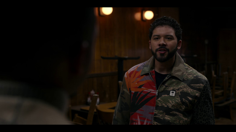Palm Angels Mixmatch Patchwork Coach Jacket in Power Book II: Ghost S03E07 "Deal or No Deal" (2023) - 365951